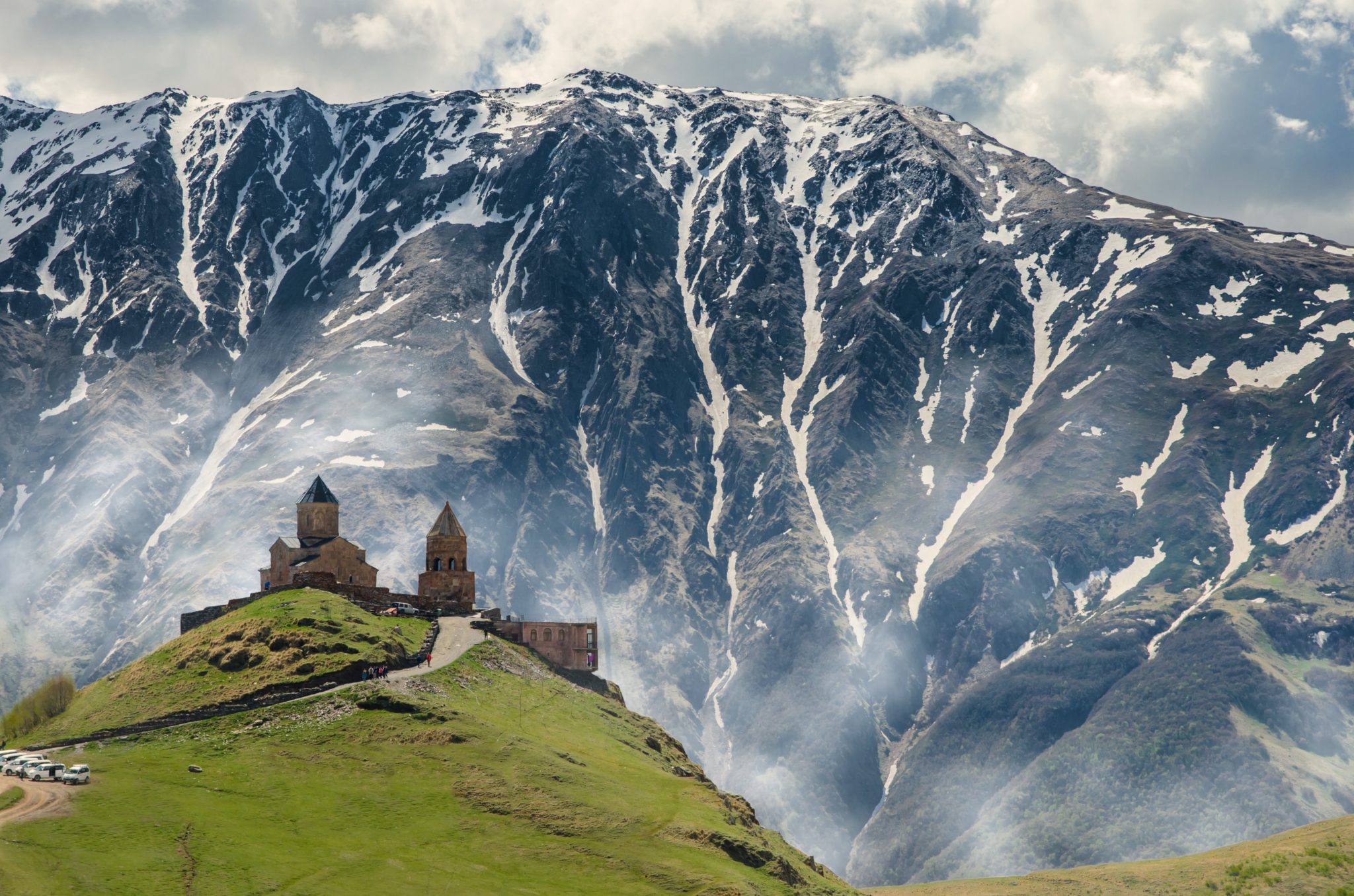 Gruzja, Kazbegi, Kazbek, góry, szczyty, kościół, Kaukaz, góry Kaukazu, kościół, Gergeti Trinity, Cminda Sameba, klasztor