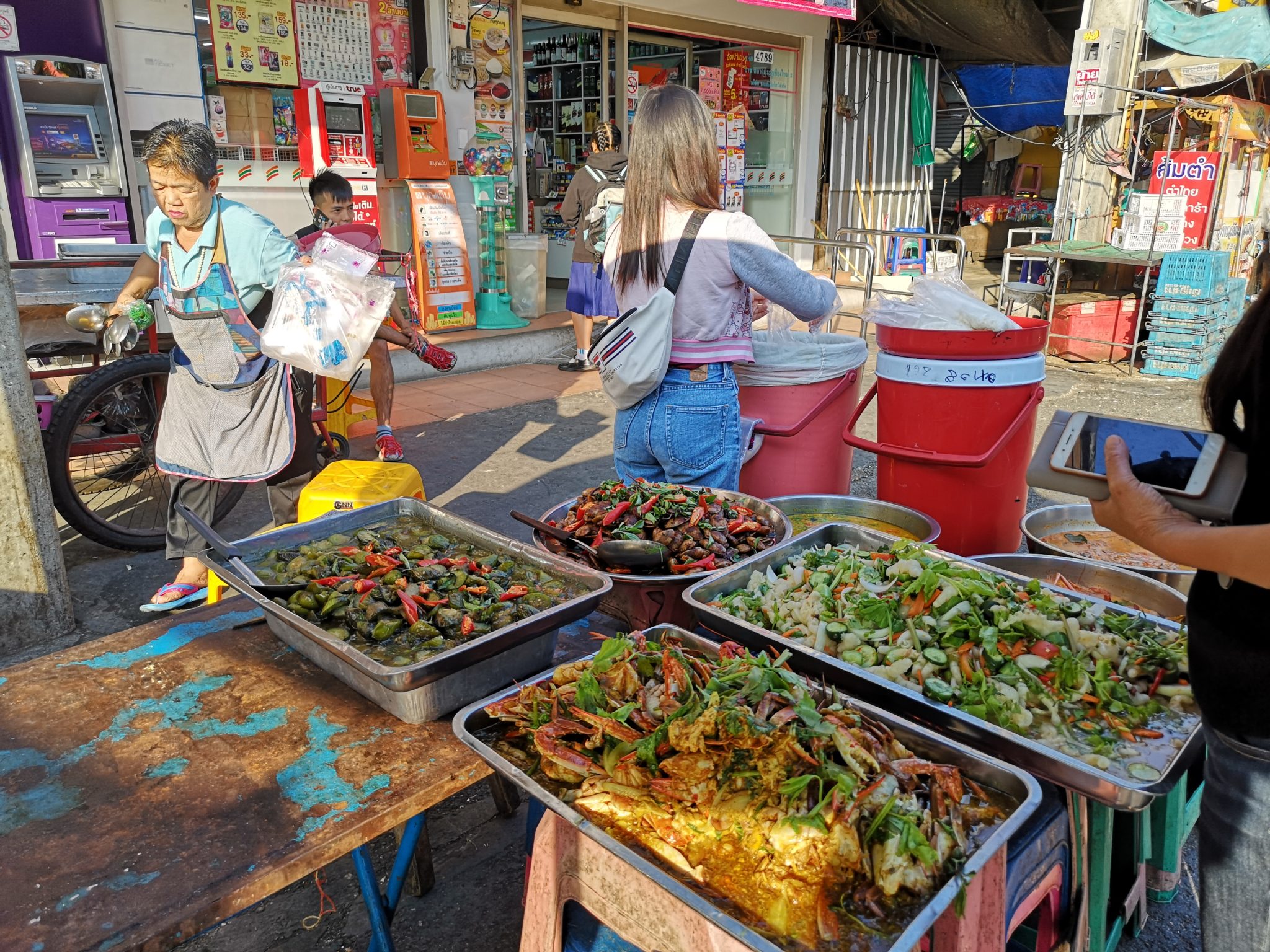 Jedzenie w Tajlandii, tajski street food, czego koniecznie spróbować w Tajlandii, co warto zjeść w Tajlandii, przysmaki Tajlandii